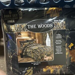 Camouflage Queen Sheet and Comforter Set